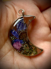 Load image into Gallery viewer, Moon Ceremony Necklace