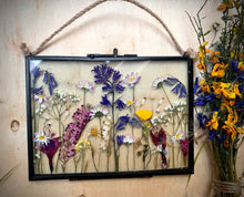 Load image into Gallery viewer, Daisy Bells