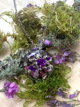 Load image into Gallery viewer, Lost in my daydreams

