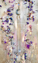 Load image into Gallery viewer, Flowers amongst the ferns

