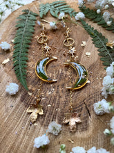 Load image into Gallery viewer, Wicklow Goddess
