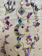 Load image into Gallery viewer, Her magical garden
