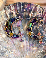 Load image into Gallery viewer, Daisy Mermaid
