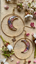 Load image into Gallery viewer, Friday I’m in love
