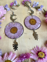 Load image into Gallery viewer, My chatting earrings
