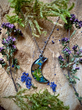 Load image into Gallery viewer, Woodland wanderer
