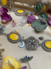 Load image into Gallery viewer, Gypsy Moon Neck Chain
