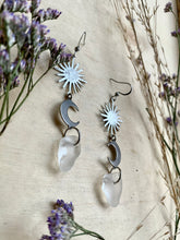 Load image into Gallery viewer, Visions Sea glass Earrings

