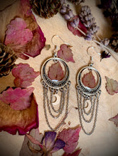 Load image into Gallery viewer, Ramble On Earrings

