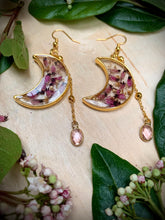 Load image into Gallery viewer, Winter Heather Earrings
