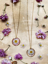 Load image into Gallery viewer, Daisy Daze
