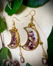 Load image into Gallery viewer, Winter Heather Earrings

