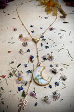 Load image into Gallery viewer, Wild Lace Necklace
