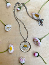 Load image into Gallery viewer, Daisy Chain
