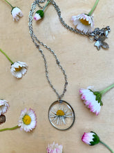 Load image into Gallery viewer, Daisy Chain
