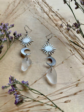Load image into Gallery viewer, Visions Sea glass Earrings
