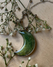 Load image into Gallery viewer, Moon Spell Magical Mushroom Necklace

