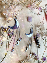 Load image into Gallery viewer, Walk in the leaves
