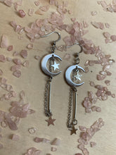Load image into Gallery viewer, Lucid Dreams Earrings
