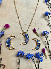 Load image into Gallery viewer, Spring Moon Golden
